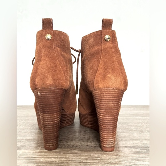 Michael Kors suede ankle booties - Picture 5 of 11